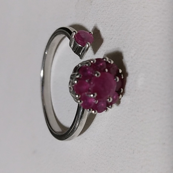 Ruby Spinner Ring - Picture 5 of 5